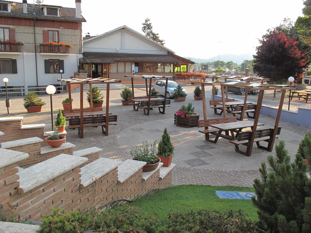 Hotel Ristorante La Nuova Fattoria Carsoli Eksteriør billede