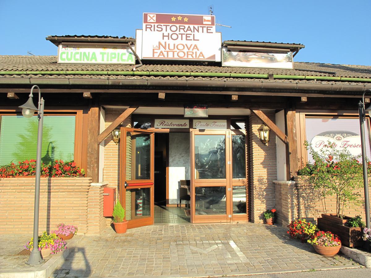 Hotel Ristorante La Nuova Fattoria Carsoli Eksteriør billede