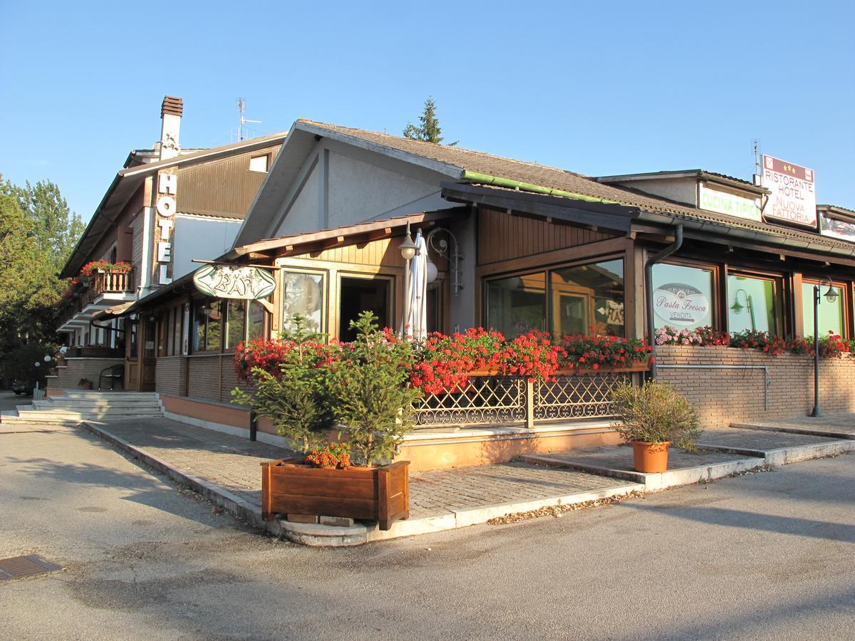 Hotel Ristorante La Nuova Fattoria Carsoli Eksteriør billede