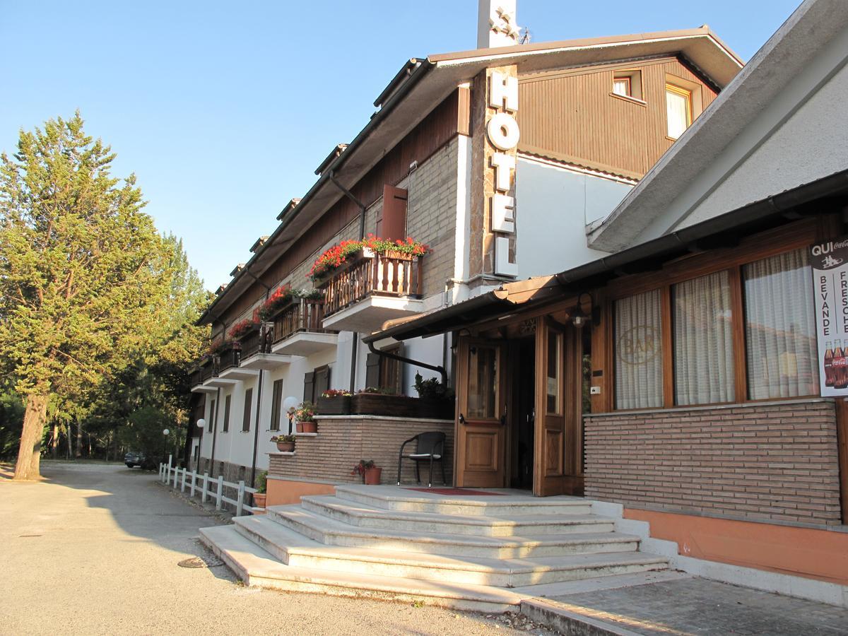 Hotel Ristorante La Nuova Fattoria Carsoli Eksteriør billede